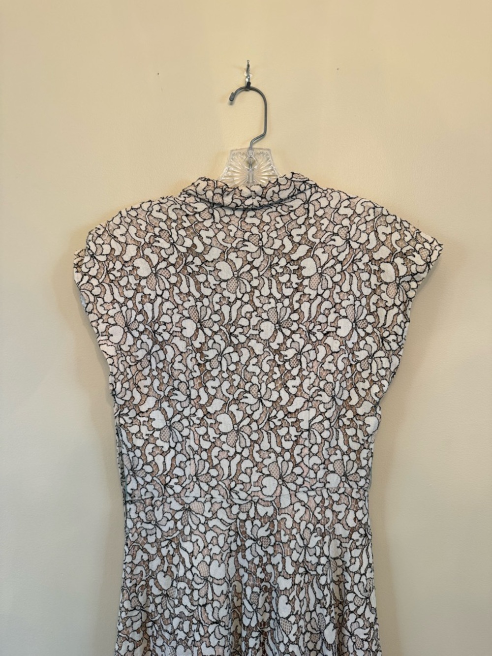 Vintage 1960’s Black and White Floral Embroidered Dress - Picture 6 of 8